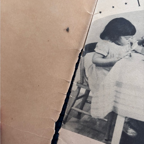 VTG 1937 Here We Are Three Years Old The Dionne Quins Illustrate Paperback Book - Picture 6 of 6